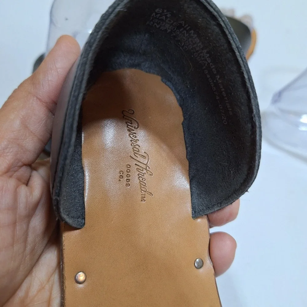 Universal Thread Women's Black Cross Strap Slide Sandals Size 6.5 Casual